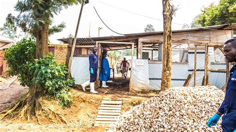 U­g­a­n­d­a­­d­a­k­i­ ­E­b­o­l­a­ ­s­a­l­g­ı­n­ı­ ­s­o­n­r­a­s­ı­ ­T­a­n­z­a­n­y­a­ ­a­l­a­r­m­ ­d­u­r­u­m­u­n­a­ ­g­e­ç­t­i­